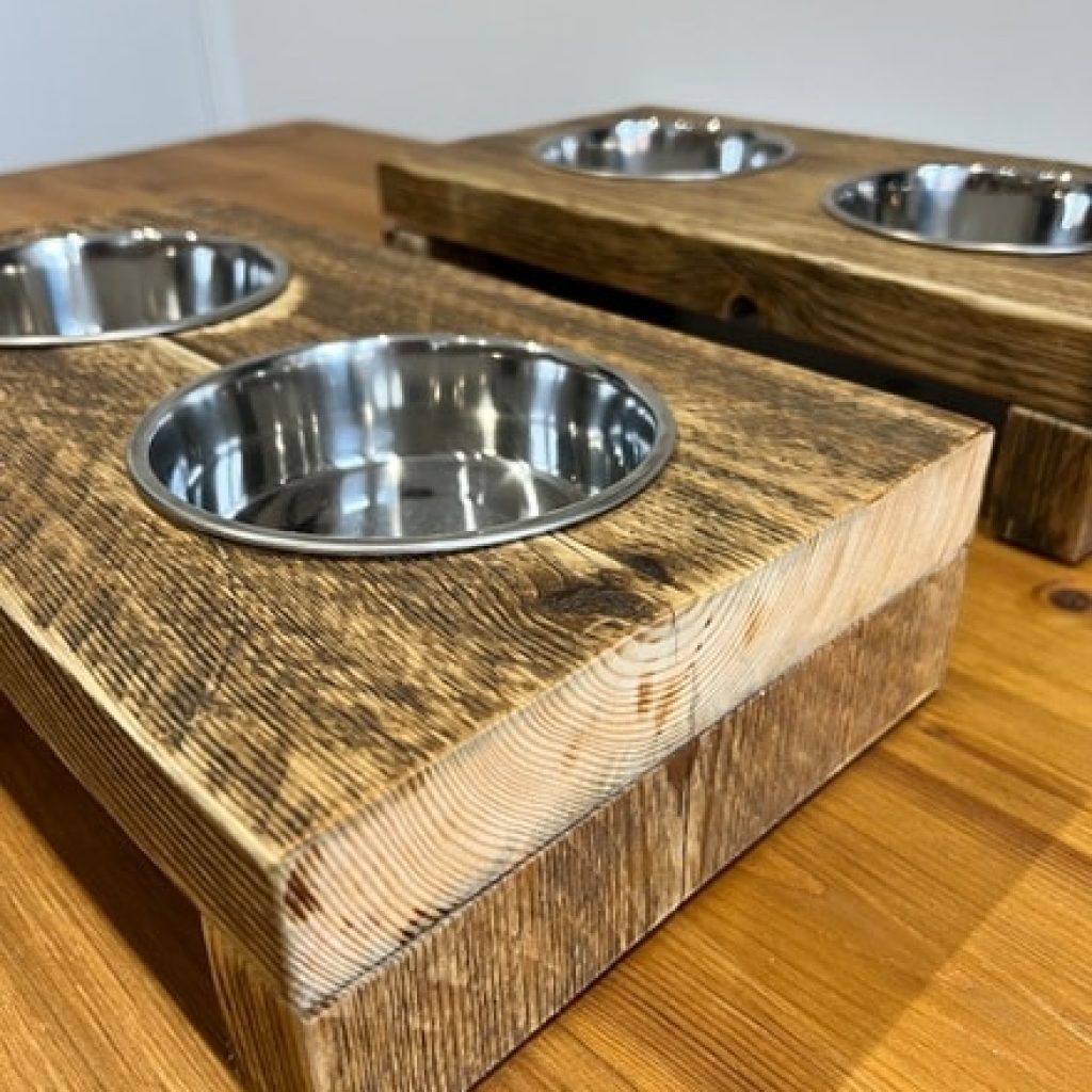 WoodenPetBowlHolder